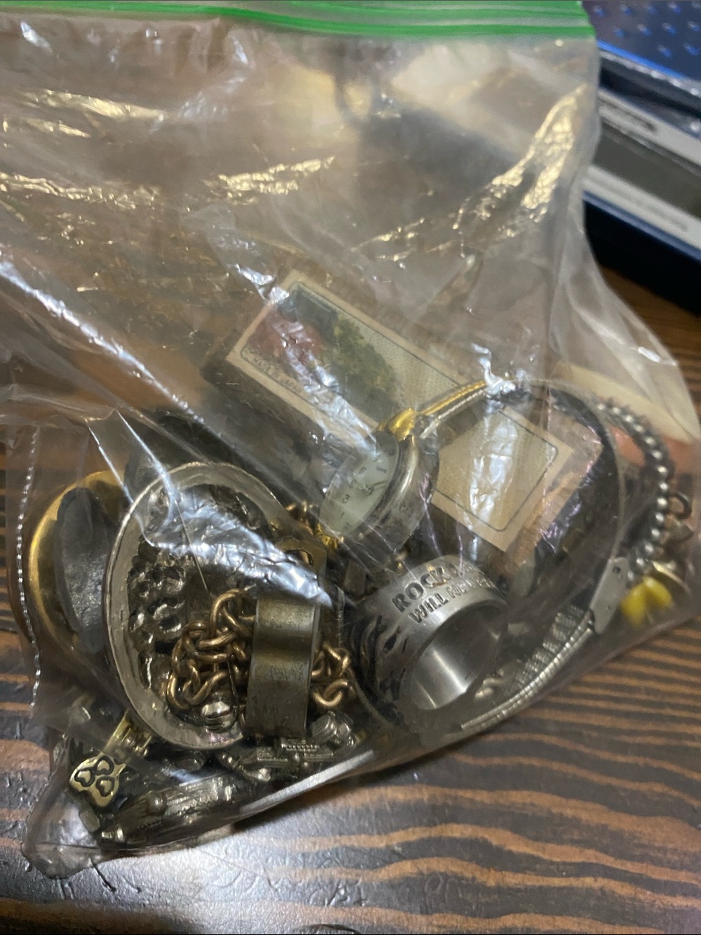 Random metal objects - Picture 3 of 3